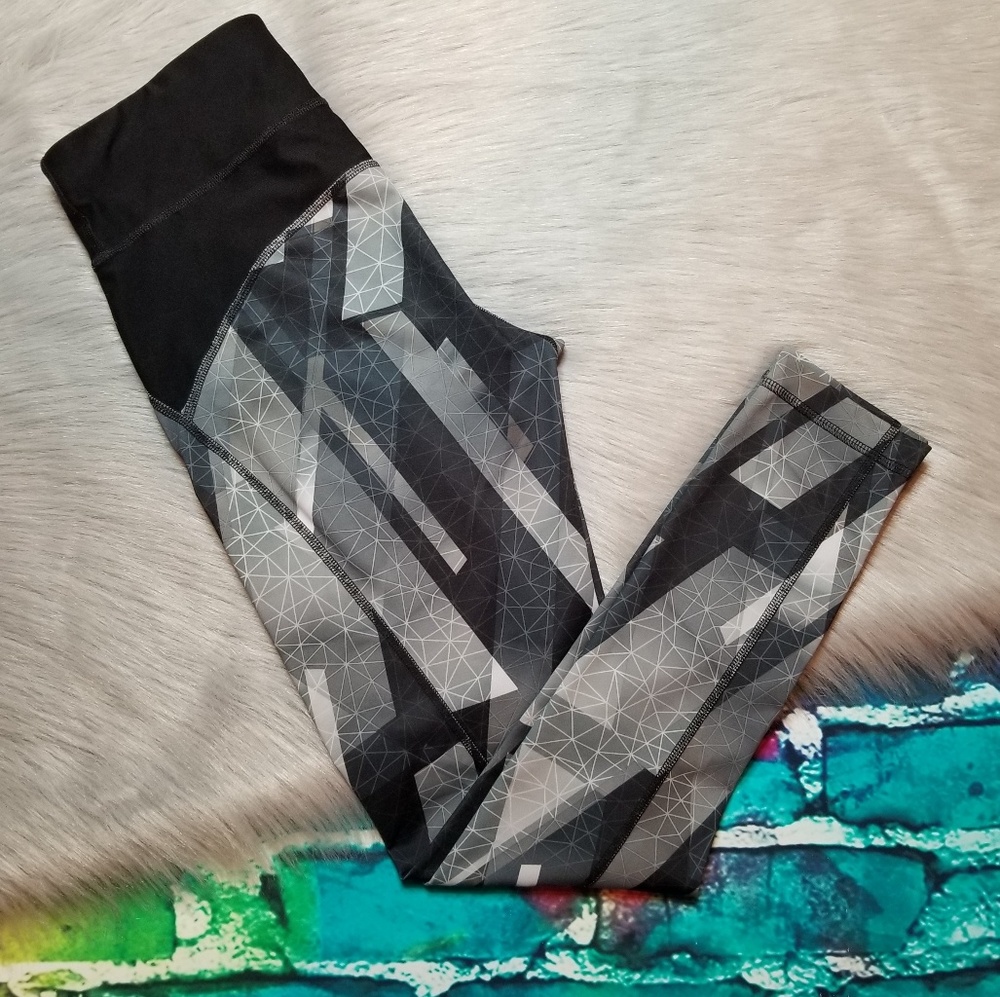Xersion • Printed Performance Leggings • SZ S